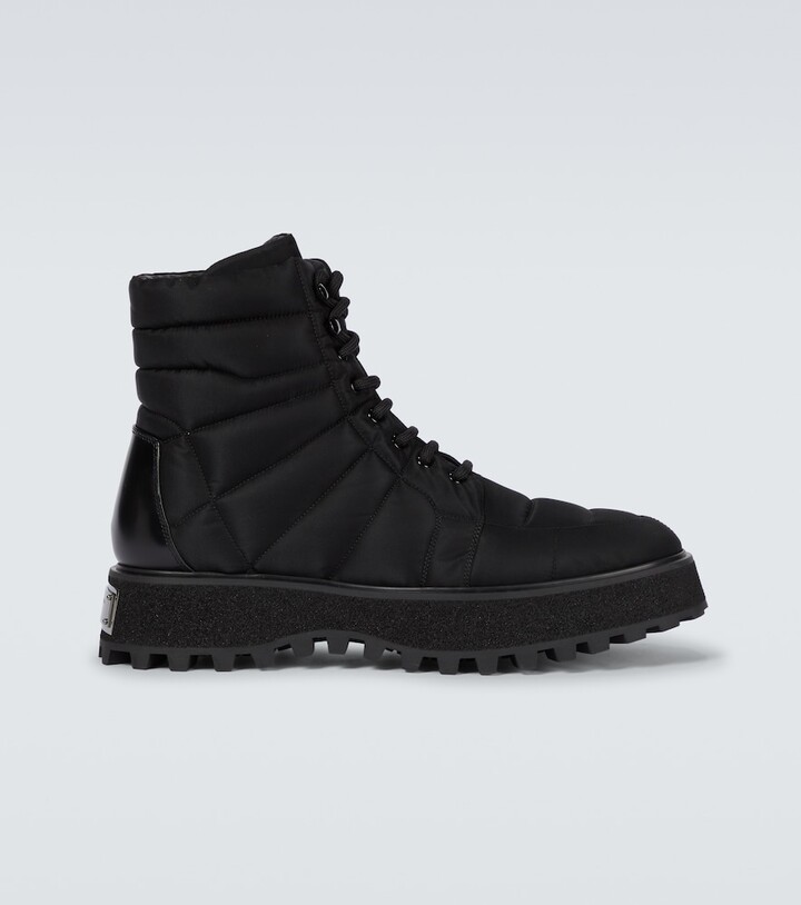 Quilted combat boots