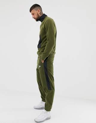 Nike Borg Joggers With Side Stripe In Green 929126-395