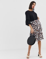 Thumbnail for your product : Vero Moda pleated animal print skirt