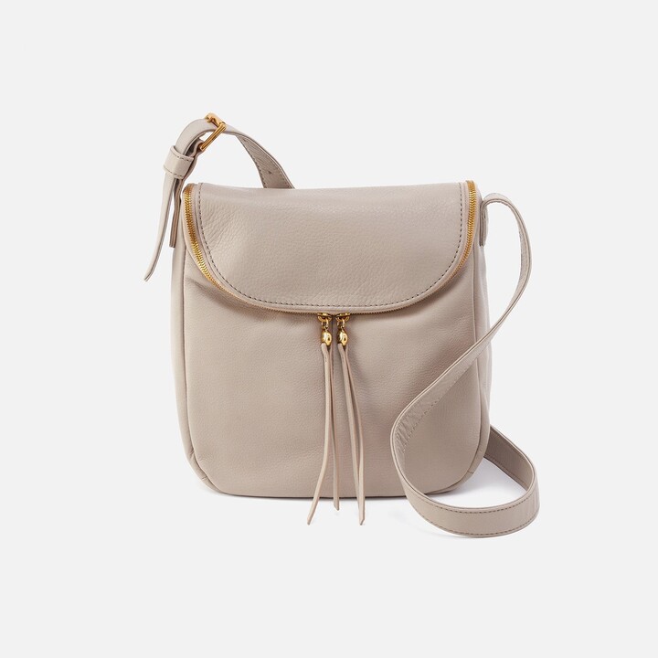 Cuyana - Summer 2020 - Curved Crossbody Pouch