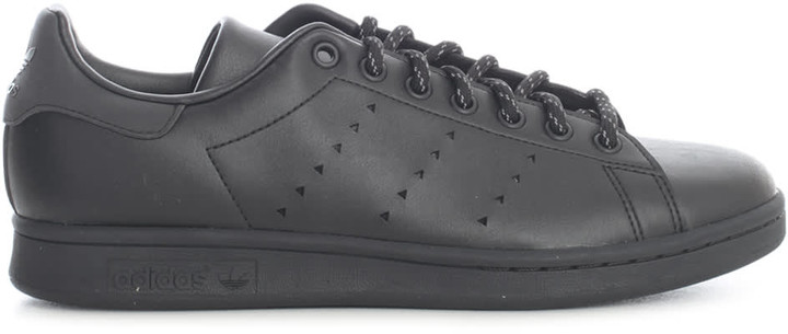 black stan smiths