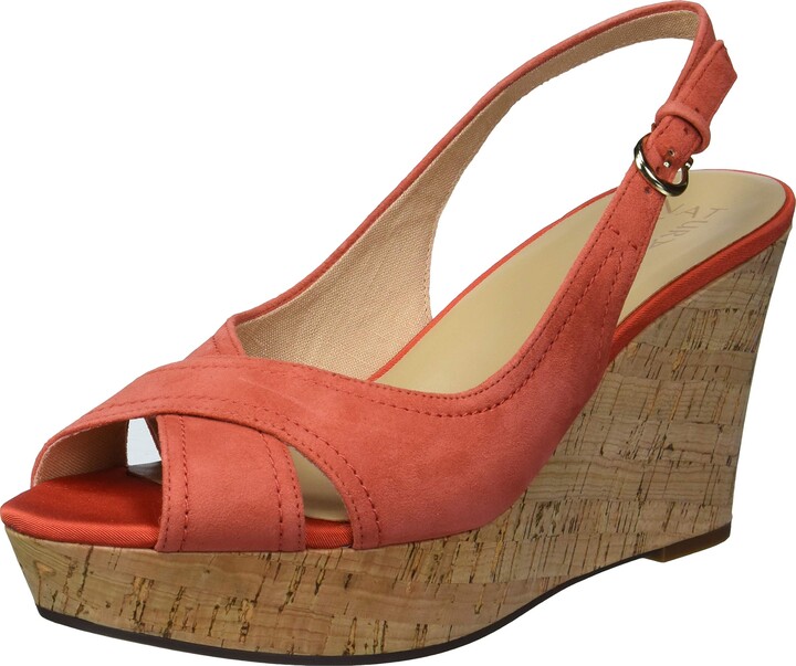 naturalizer etta platform sandal