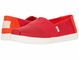 girls red toms