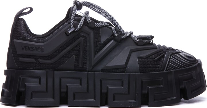 greca labyrinth boots