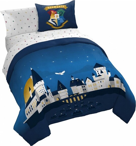 Saturday Park Harry Potter Exploring Hogwarts 100 Organic Cotton Queen