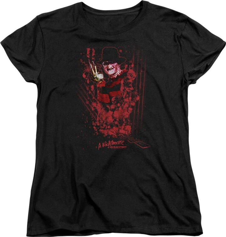 Gildan Nightmare on Elm Street One Two Freddy´s Coming For You Short Sleeve Womens T-Shirt