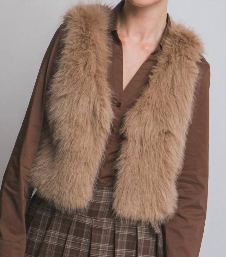 Love Tree V-Neckline Faux Fur Vest In Khaki