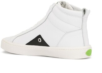 Cariuma CATIBA High Off White Leather Black Logo Sneaker