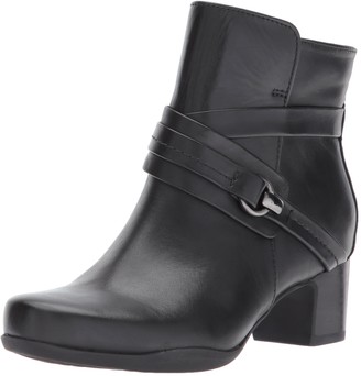clarks waterproof ankle boots