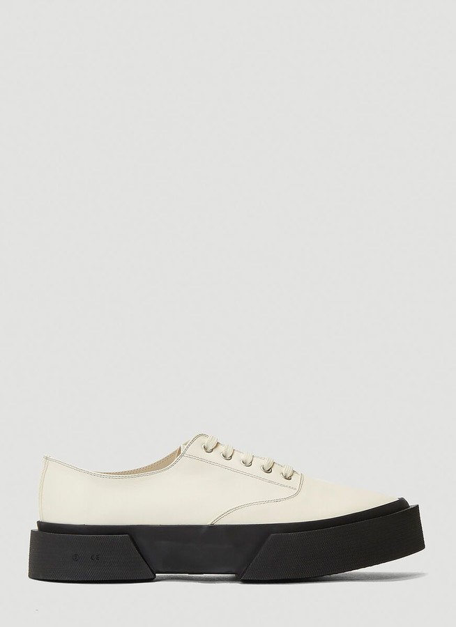 black plimsoll shoes