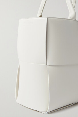 Bottega Veneta Arco Medium Intrecciato Leather Tote - Off-white