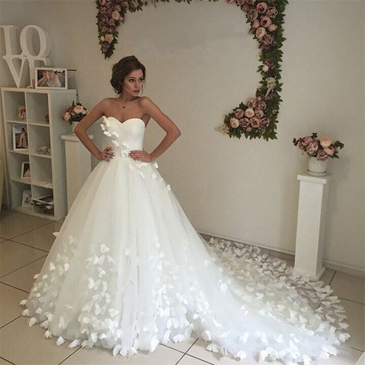 NUO XI FANG Customized Elegant Pleat White Sweetheart Butterfly Decal A-line Wedding Dresses vestidos de novia Sweep Train Tulle Bridal Gown