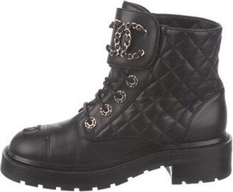 CHANEL Pre-Fall 2020 quilted leather lace-up boots 