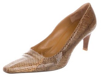 brown snakeskin pumps
