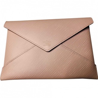 louis vuitton pink clutch
