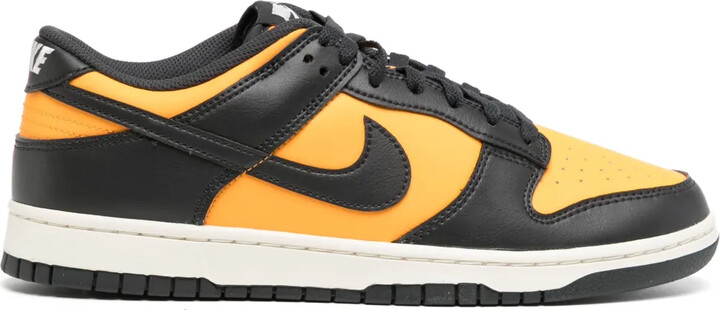 Nike Dunk Low sneakers