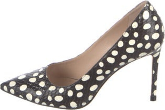 Stuart Weitzman Leather Pumps Black Patterned Pointed-Toes Designer
