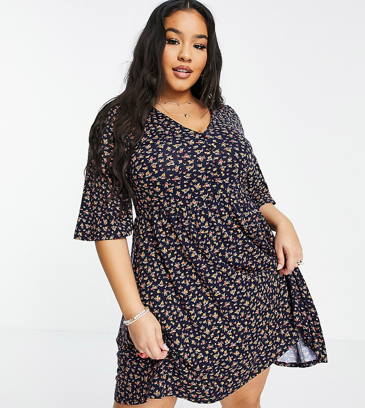 curve swing dress