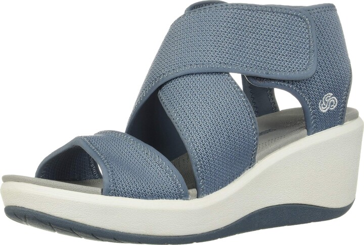 clarks ladies slippers amazon