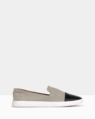 betts Sumo Casual Slip On Shoes