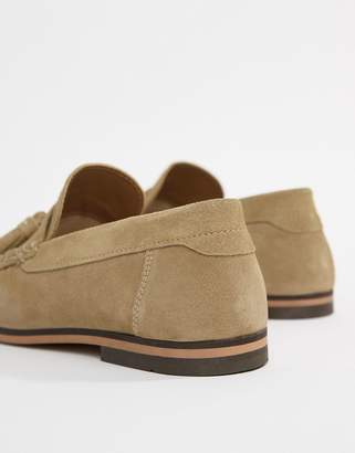 ASOS Design DESIGN tassel loafers in stone suede with natural sole