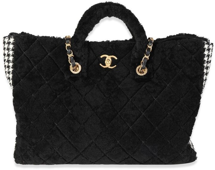 Chanel Pre Owned diamond-quilted CC turn-lock two-way bag - ShopStyle
