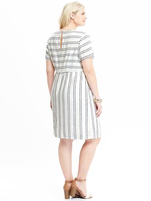 Old Navy Women's Plus Striped Linen-Blend Dresses