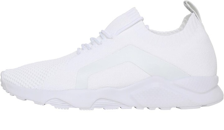 white crosshatch trainers