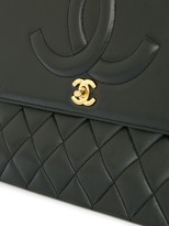 Thumbnail for your product : Chanel Pre Owned 1991-1994 CC Jumbo XL diamond-quilted shoulder bag