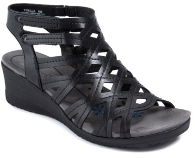 bare traps miriam wedge sandal