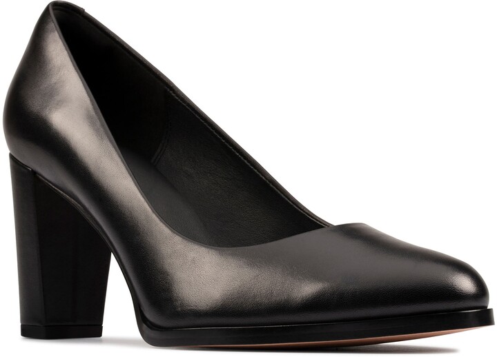 clarks block heel pumps