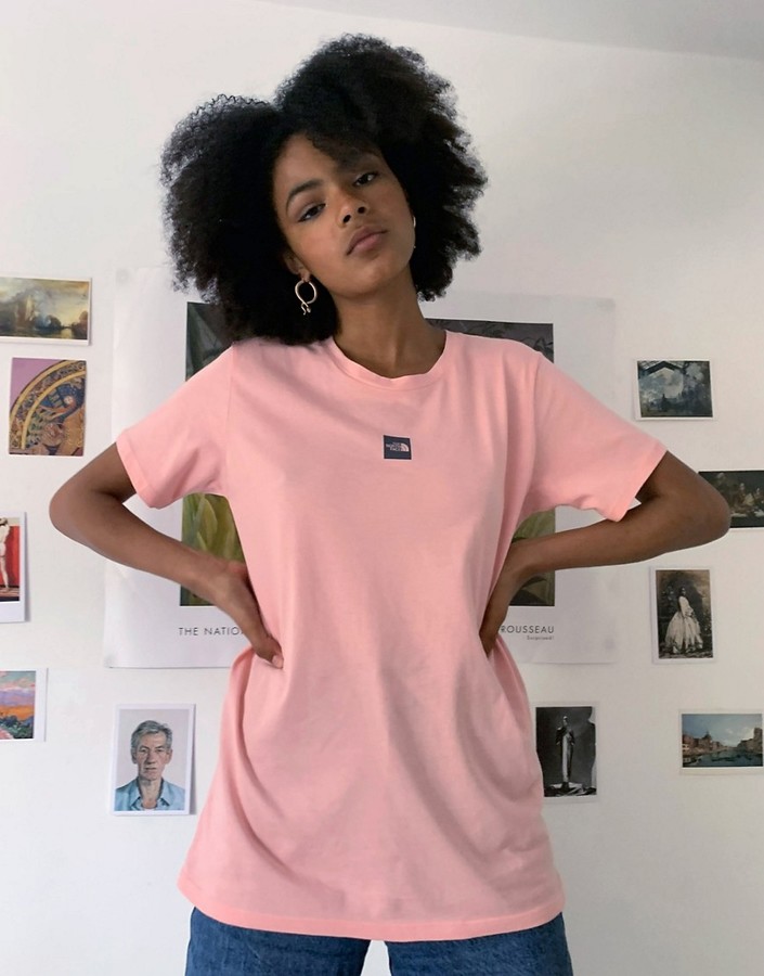The North Face central logo oversized boyfriend t-shirt in pink - ShopStyle