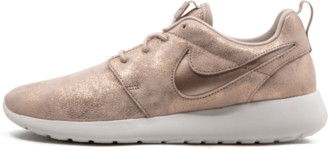 Nike WMNS Roshe One PRM Shoes - Size 9.5W
