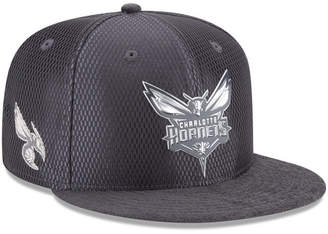 New Era Charlotte Hornets On-Court Graphite Collection 9FIFTY Snapback Cap