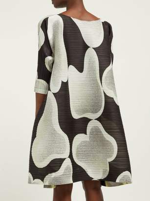 Pleats Please Issey Miyake Melt Cloud Print Side Slit Pleated Dress - Womens - Black White