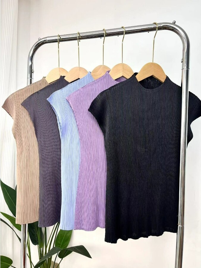 Neiswander Miyake Pleated Top Tshirt Autumn Versatile Women & apos;s Backing Solid High Neck Tank Top Fashion Simple Classic Aesthetic Clothes