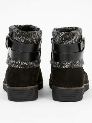 extra wide fit ankle boots uk
