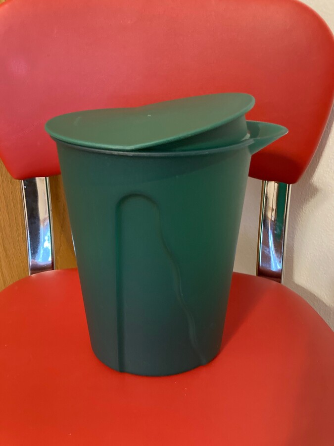 Tupperware Green 1L Pitcher With Rocker Lid 3216B