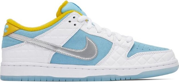 Nike SB Dunk Low-Top Sneakers