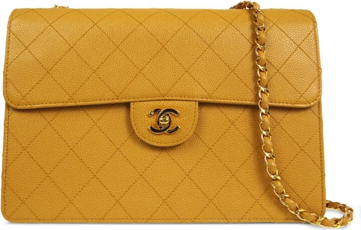 Chanel Pre-owned 1998 Classic Flap Jumbo Shoulder Bag - Yellow
