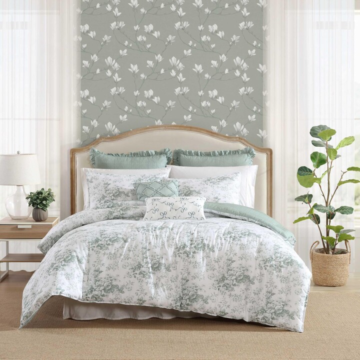 Laura Ashley Full/Queen Comforter Set