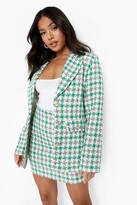 Thumbnail for your product : boohoo Petite Boucle Check Single Breasted Blazer