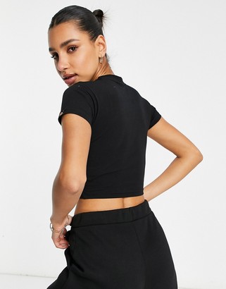 ellesse black crop top