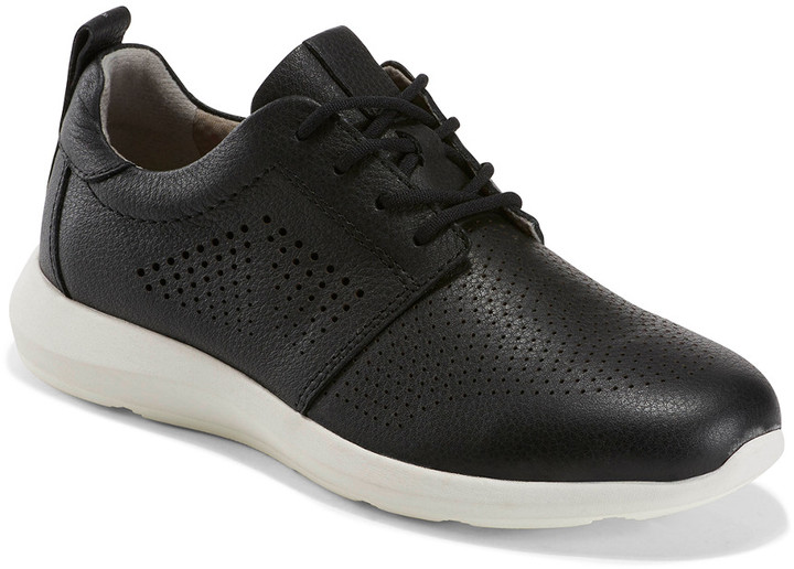 earth brand shoes canada