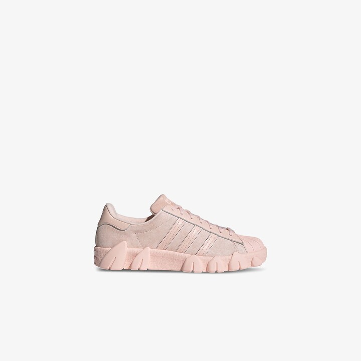 superstar 80s women Pink