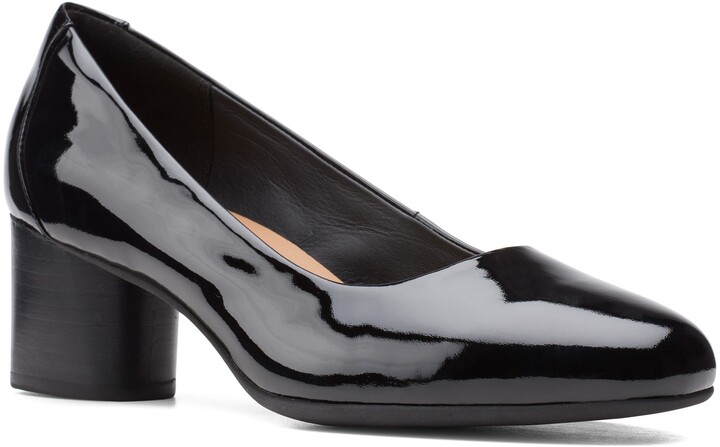 clarks pumps