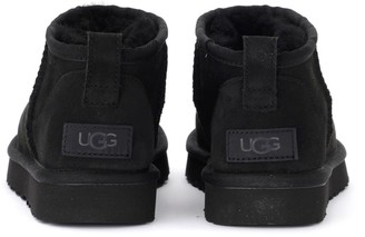 UGG Classic Ultra Mini Ankle Boot Made Of Black Suede