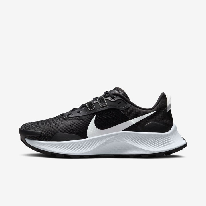nike dynamic support trainers