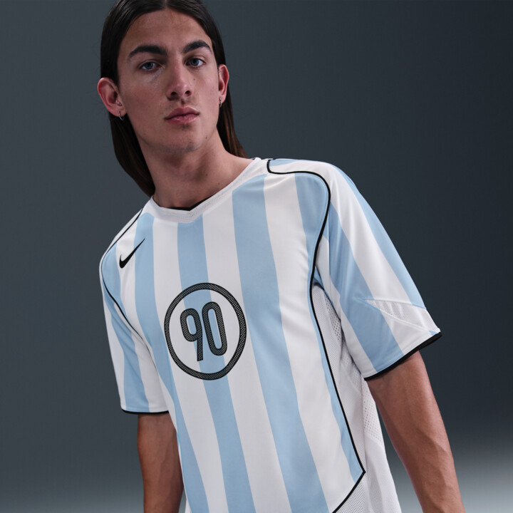 Nike Men's Total 90 Dri-FIT Soccer Jersey in Blue | IB4214-422