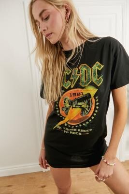Daisy Street ACDC T-Shirt Dress - Black UK 6 at Urban Outfitters